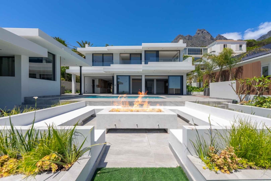 11 Bedroom Property for Sale in Camps Bay Western Cape